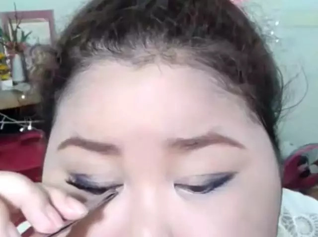 臉胖怎么化妝好看？臉大怎么化妝好看