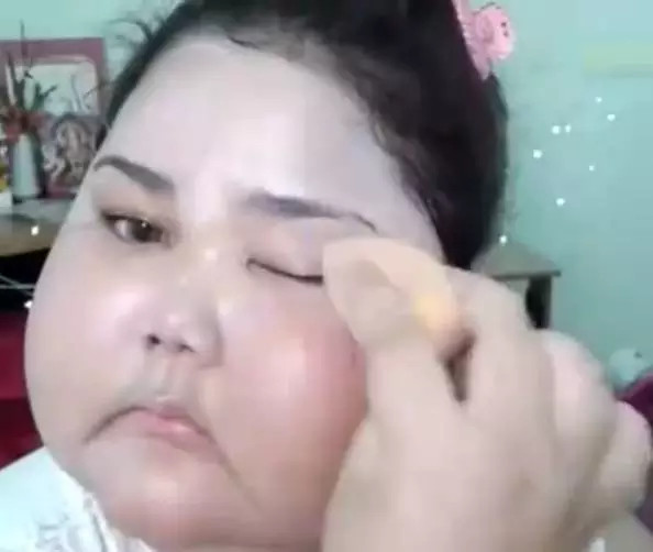 臉胖怎么化妝好看？臉大怎么化妝好看