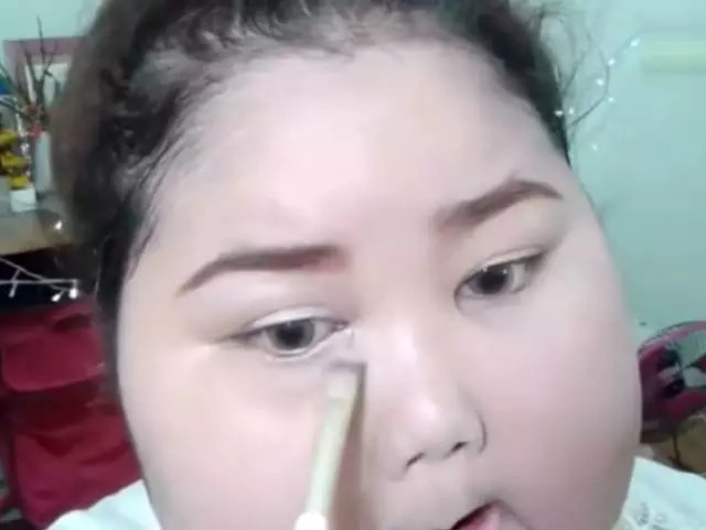 臉胖怎么化妝好看？臉大怎么化妝好看