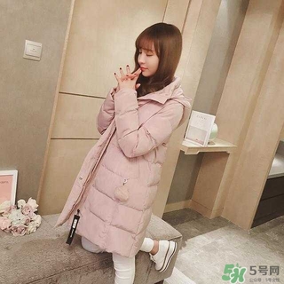 小個(gè)子女生適合穿什么羽絨服？個(gè)子矮的女生適合什么羽絨服