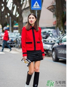 女生過(guò)年穿什么衣服？女生過(guò)年穿衣搭配
