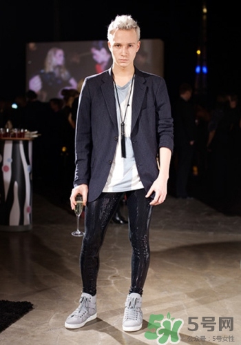 過年男生穿什么衣服？過年男生穿衣搭配