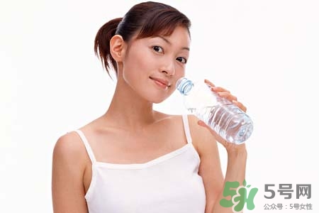 霧霾天為什么要多喝水？霧霾天要喝多少水才健康？