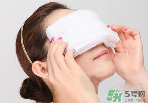 眼皮跳是冷敷還是熱敷？眼皮跳怎么辦？