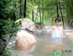 來月經(jīng)可以泡溫泉嗎？泡溫泉來月經(jīng)了怎么辦？