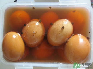 腌雞蛋臭了還能吃嗎？腌雞蛋臭了怎么辦？
