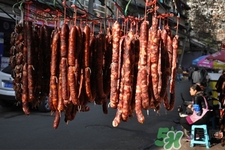 灌香腸配什么作料好吃？灌香腸需要放什么調(diào)料？