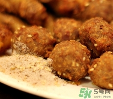 肉丸子可以用面粉嗎？肉丸子用什么粉？