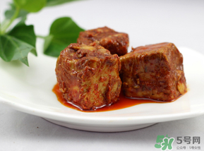 霉豆腐發(fā)霉了還能吃嗎？霉豆腐發(fā)霉有幾種顏色？