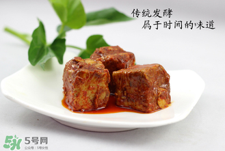 霉豆腐發(fā)黑還能吃嗎？霉豆腐長(zhǎng)黑點(diǎn)還能吃嗎？
