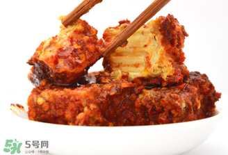 霉豆腐發(fā)黑還能吃嗎？霉豆腐長(zhǎng)黑點(diǎn)還能吃嗎？
