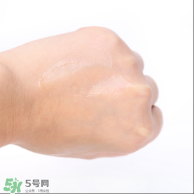 isoi玫瑰精華好用嗎？伊所愛玫瑰精華怎么樣？