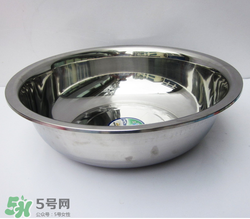 腌肉可以用不銹鋼盆嗎？不銹鋼盆可以腌肉嗎？