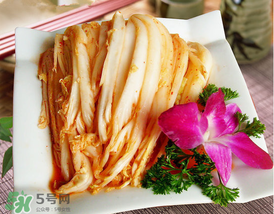 腌白菜放多少鹽？腌白菜放鹽比例
