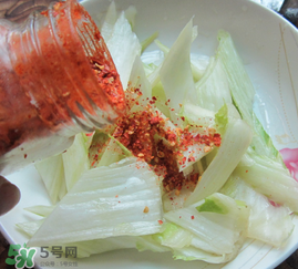 腌白菜放多少鹽？腌白菜放鹽比例