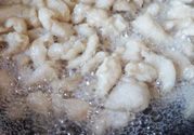 熬豬油為什么要加水？熬豬油水放多了怎么辦？