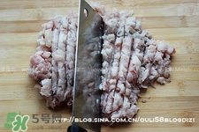魚(yú)丸用什么粉？魚(yú)丸用面粉還是淀粉？