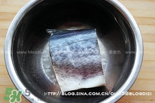 魚(yú)丸用什么粉？魚(yú)丸用面粉還是淀粉？