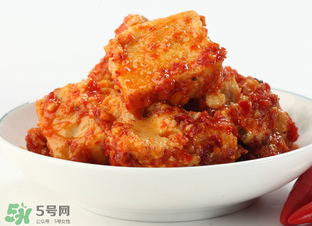 霉豆腐長(zhǎng)黑毛能吃嗎？霉豆腐為什么長(zhǎng)黑毛？