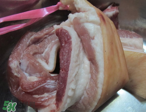 一斤豬肉放多少鹽？腌豬肉放多少鹽？