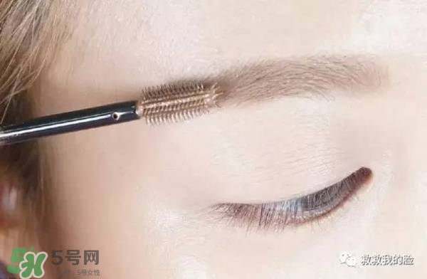 金高銀妝容怎么化？金高銀仿妝