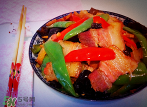 腌肉怎么做好吃？腌肉炒什么菜好吃？