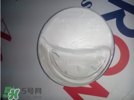 妮維雅藍(lán)罐怎么乳化？妮維雅藍(lán)罐面霜好用嗎？