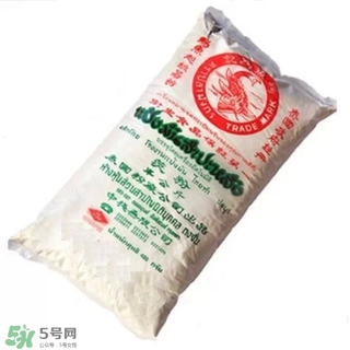 豆腐丸子要用面粉嗎？做豆腐丸子是用面粉還是淀粉？