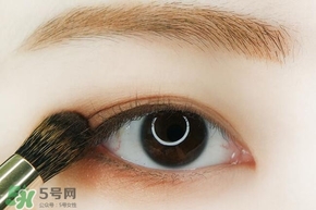李圣經(jīng)妝容怎么化？李圣經(jīng)仿妝教程