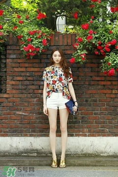 李圣經(jīng)的衣服什么牌子？李圣經(jīng)衣服同款