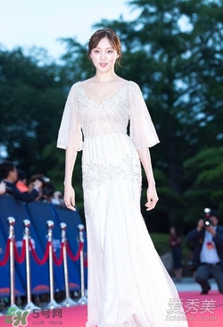 李圣經(jīng)的衣服什么牌子？李圣經(jīng)衣服同款