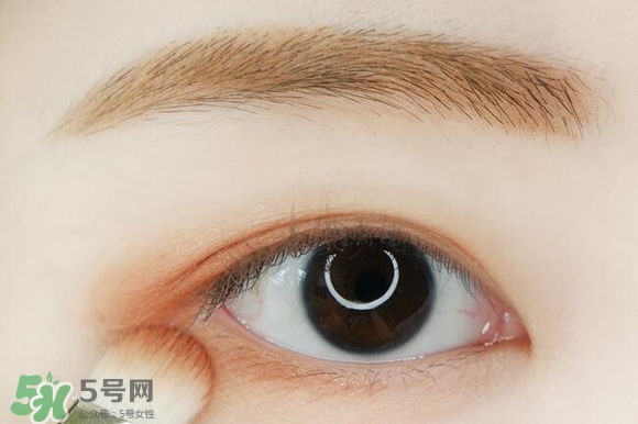 李圣經(jīng)妝容怎么化？李圣經(jīng)仿妝教程