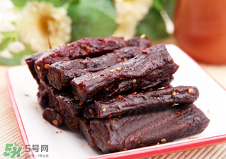 風干牛肉是生的嗎？風干牛肉是生的還是熟的？