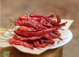 干辣椒長(zhǎng)蟲了還能吃嗎？辣椒長(zhǎng)蟲怎么辦？