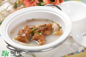 臘豬腳燉什么好吃？臘豬蹄燉什么好吃？