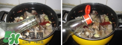 臘豬腳燉什么好吃？臘豬蹄燉什么好吃？