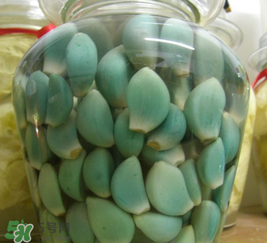臘八醋里的蒜能吃嗎？臘八醋里的蒜好吃嗎？