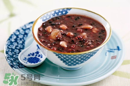臘八飯熱量高嗎？吃臘八飯會發(fā)胖嗎？