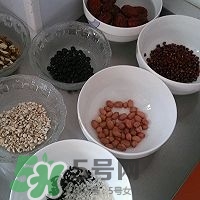 怎么用電飯煲煮臘八粥？電飯煲怎么熬臘八粥？