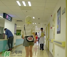李溪芮包包什么牌子？李溪芮同款包包