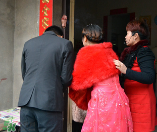 結婚第二天穿什么衣服？回門穿什么衣服？