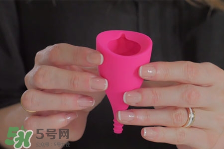 使用月經(jīng)杯怎么小便？用月經(jīng)杯上廁所怎么辦？