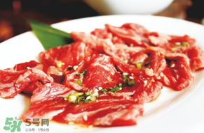 腌排骨要洗嗎？排骨腌完要洗嗎？