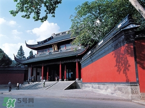 杭州春節(jié)穿什么衣服？過年春節(jié)去杭州穿什么？