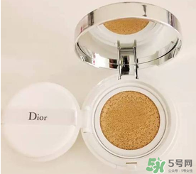 dior迪奧氣墊好用嗎？dior迪奧氣墊和蘭蔻氣墊哪個(gè)好用？