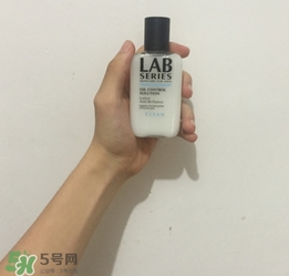 收斂水是爽膚水嗎？收斂水和爽膚水的區(qū)別？