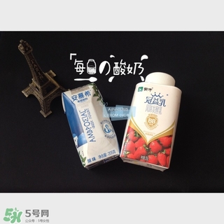 純甄和安慕希哪個好？純甄和安慕希酸奶哪個好喝？