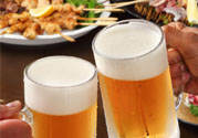 吃燒烤能喝啤酒嗎？吃燒烤喝啤酒好嗎？
