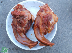 豬舌頭怎么腌制？腌豬舌頭要多久？