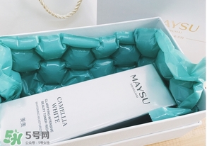 美容液是精華液?jiǎn)?？美容液和精華液的區(qū)別